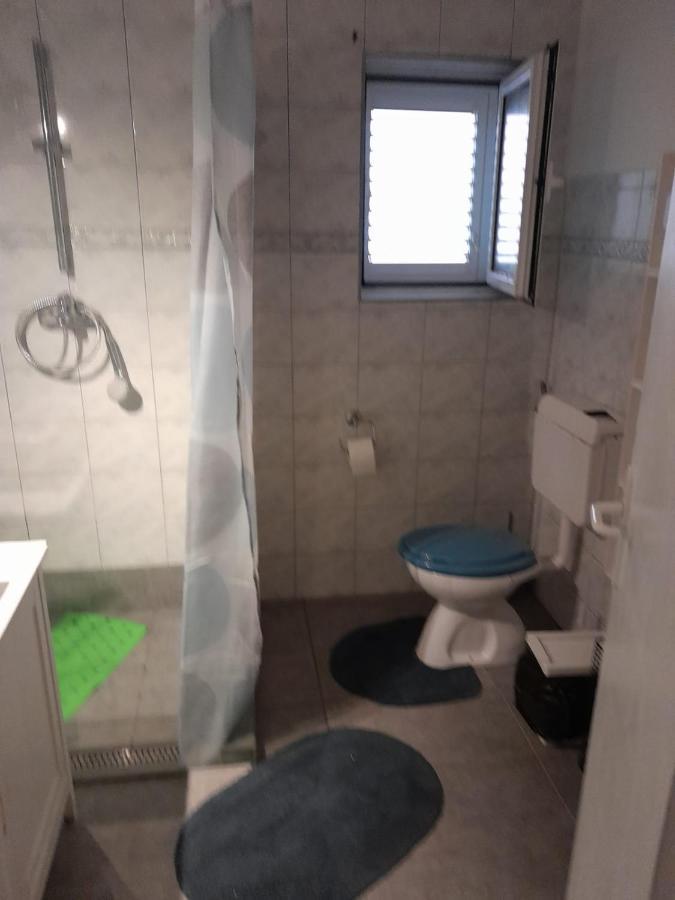 Apartmani Aneri Vir Exterior photo